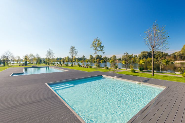 Swimming Pools Near River