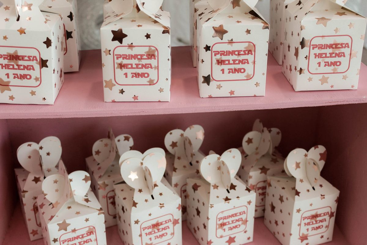 Individually packaged party favors