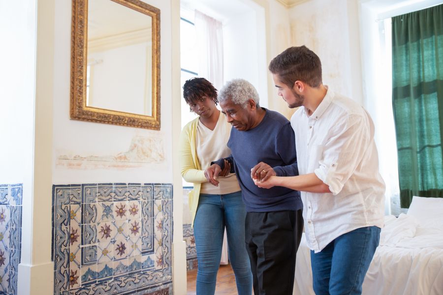 Resident receiving memory care support
