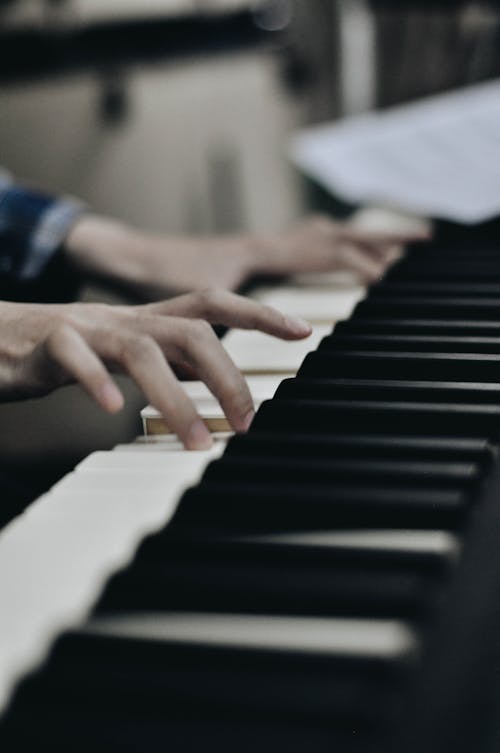 Základová fotografie zdarma na téma hrát na piano, hudba, hudebník