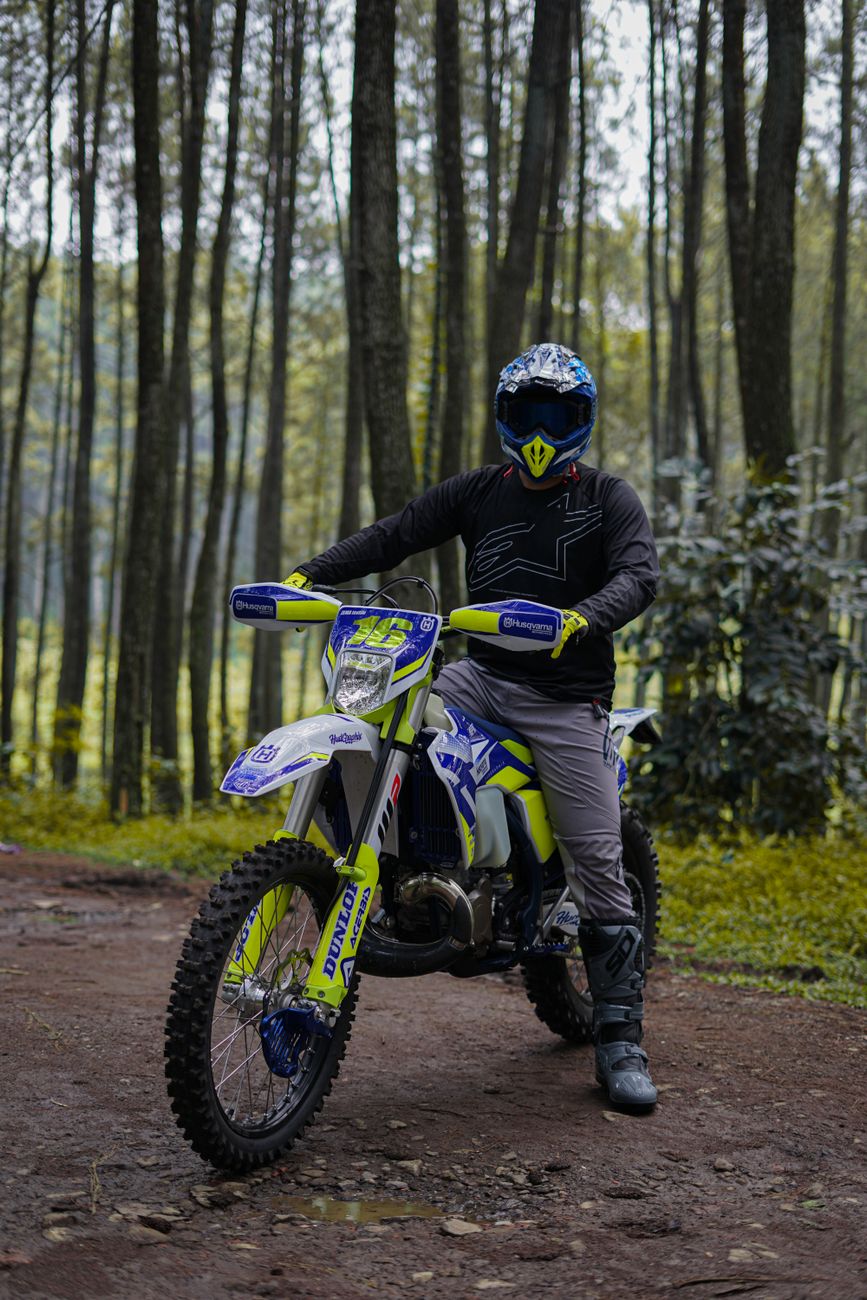 Moto électrique de cross et d’enduro 2026 : pour quel profil de motard c’est VRAIMENT intéressant ? - illustration