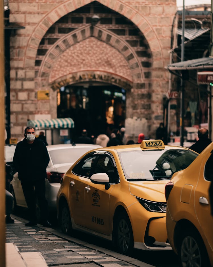 Taxi Stop By Beautiful Gate