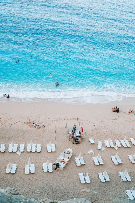 Stunning view of Antalya beach with turquoise waters, perfect for relaxation.