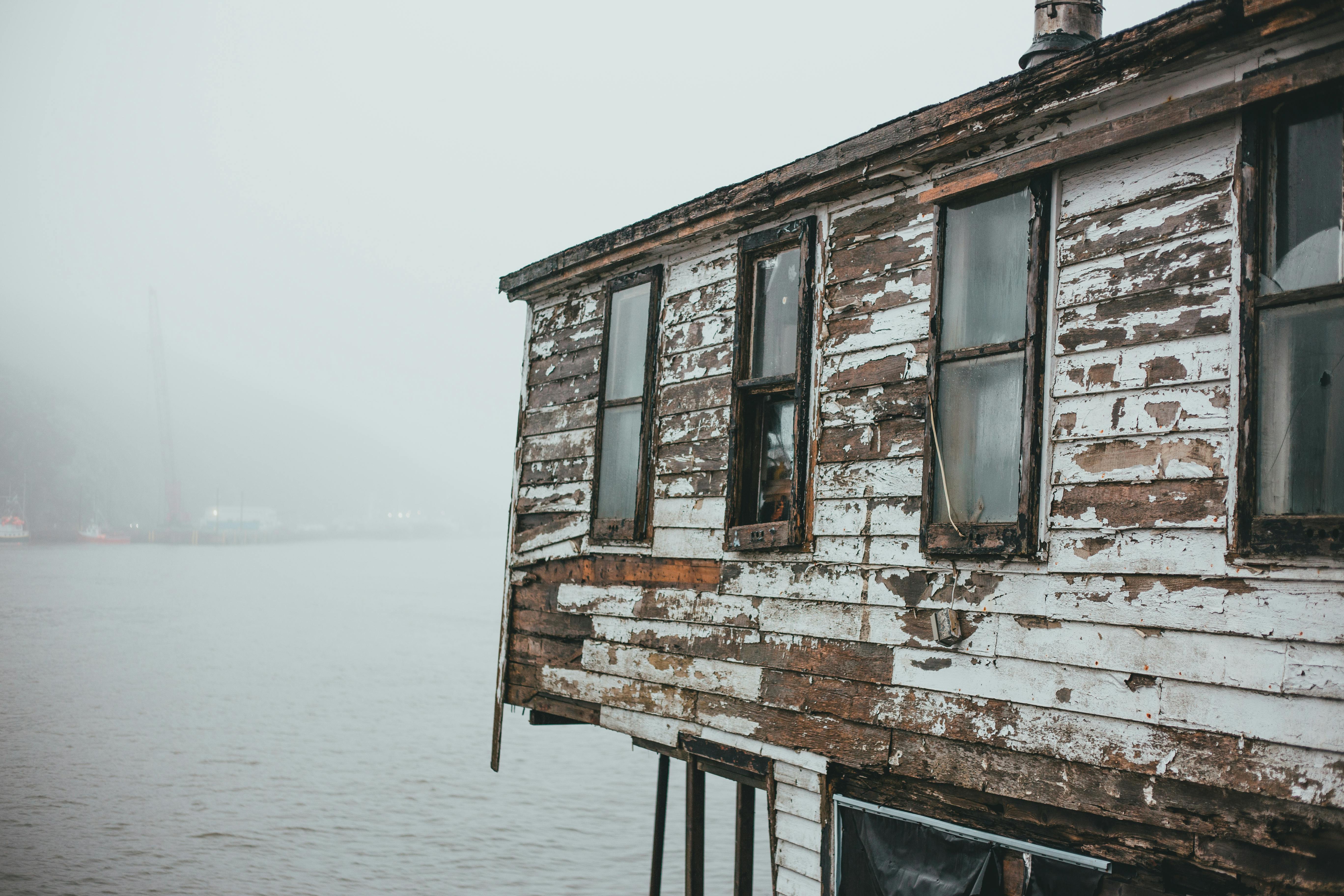 Is it OK to leave lawn mower outside in winter?