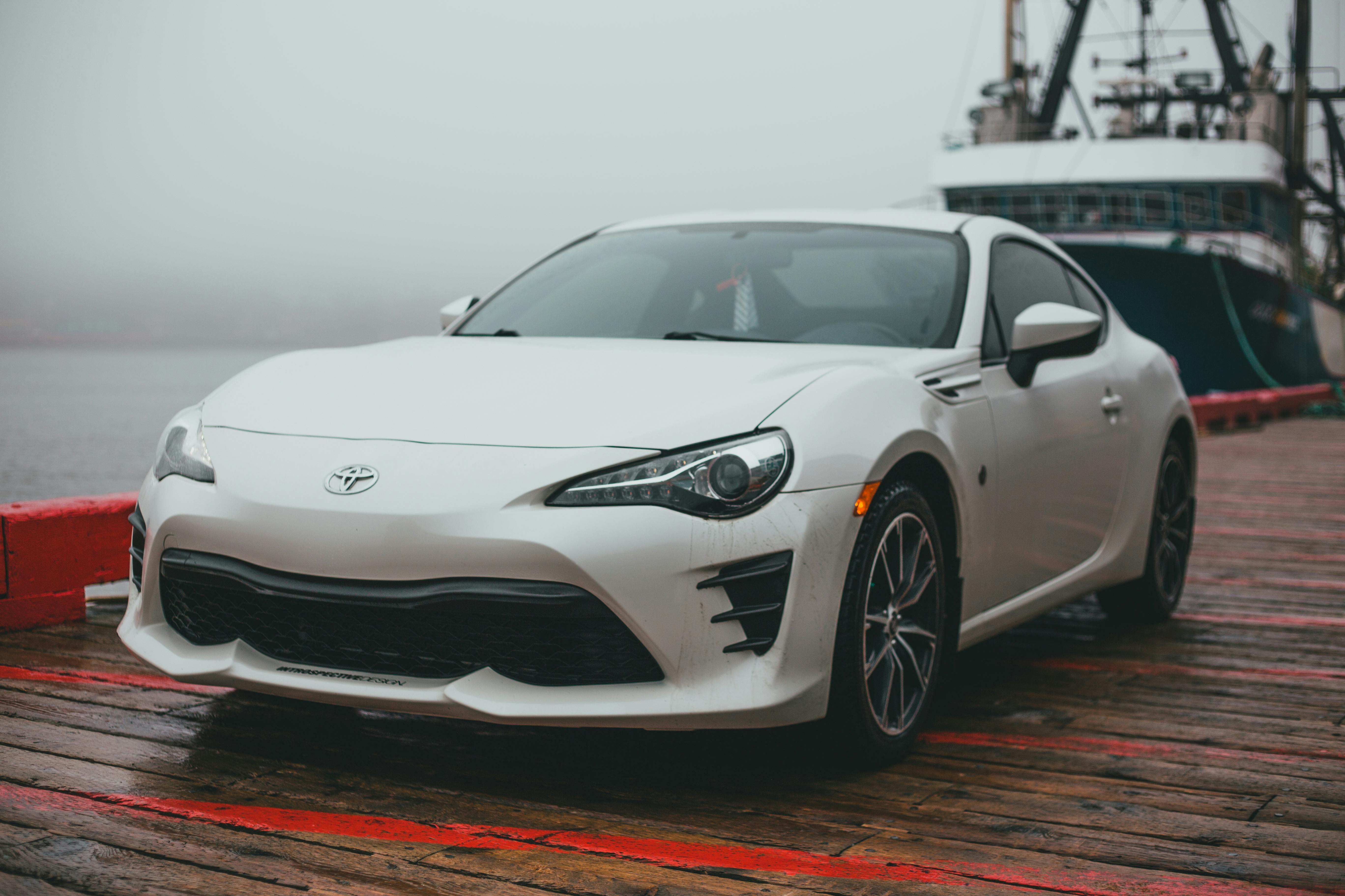 Toyota Recalls Prius Over Rear Doors That Can Open While Driving — Photo by Erik Mclean on Pexels