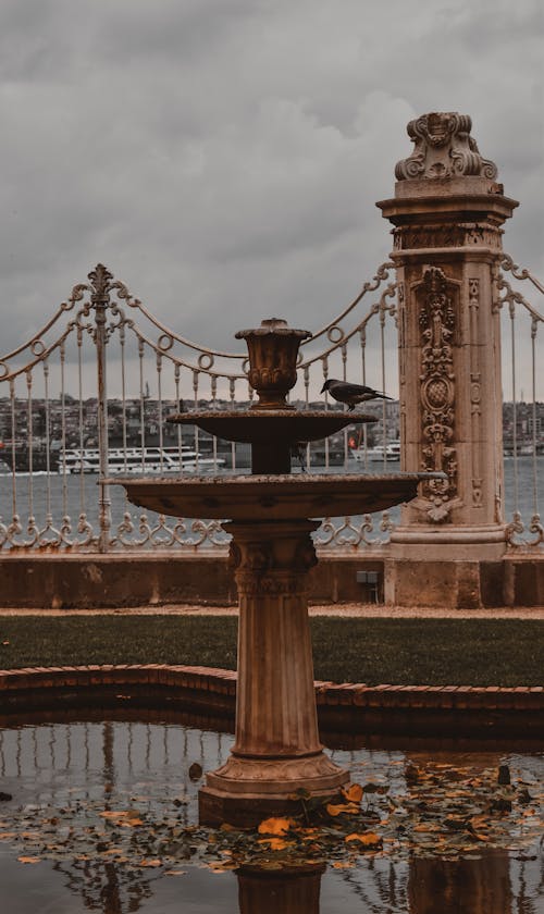 Free Foountain in Dolmabahce Palace Stock Photo