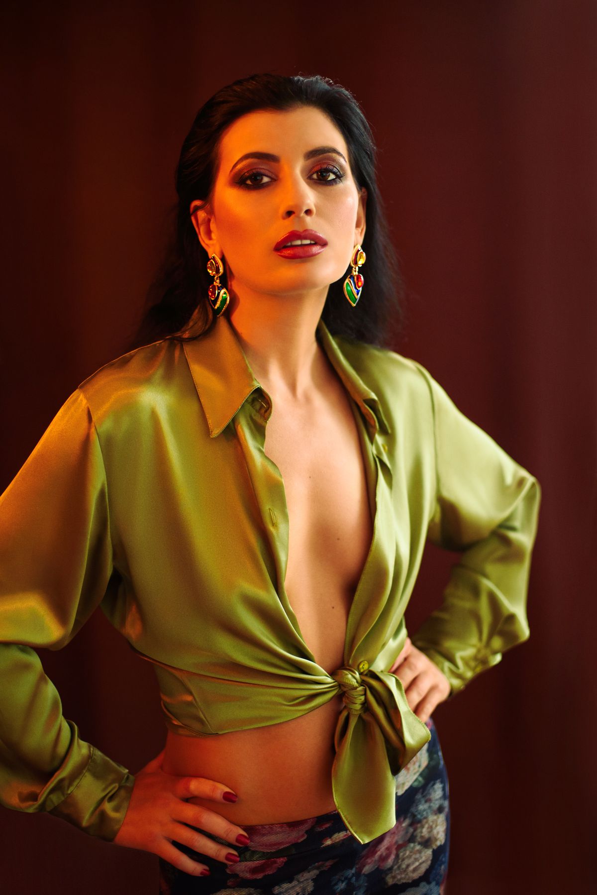 woman wearing satin blouse and pencil skirt office