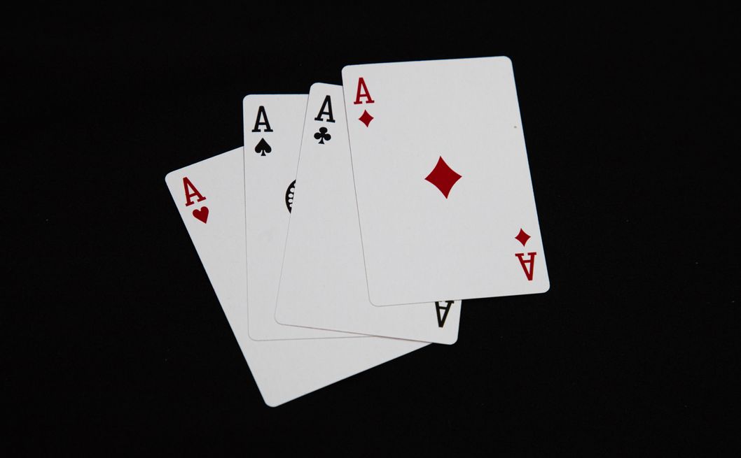 Online Casino: Spielautomaten und Live-Spiele im Überblick