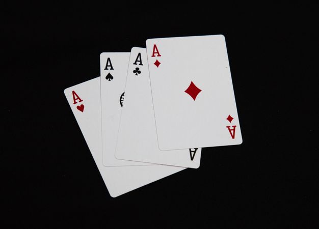 Online Casino: Spielautomaten und Live-Spiele im Überblick
