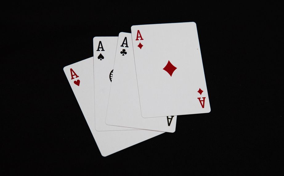 Online Casino: Spielautomaten und Live-Spiele im Überblick