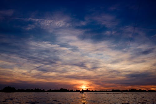 Darmowe zdjęcie z galerii z niebo, wieczór, wschód słońca
