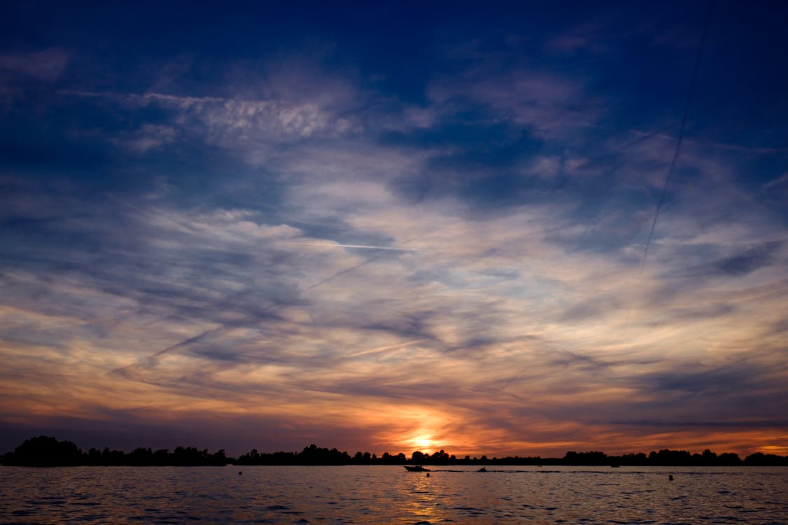 Free Photos gratuites de ciel, coucher de soleil, crépuscule Stock Photo