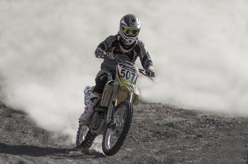 Gratis stockfoto met iemand, motor, motorcross