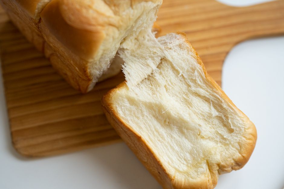 The Baker's Guide to Tangzhong: Mastering the Water-Roux Technique for Ultra-Soft, Pillowy Bread and Buns