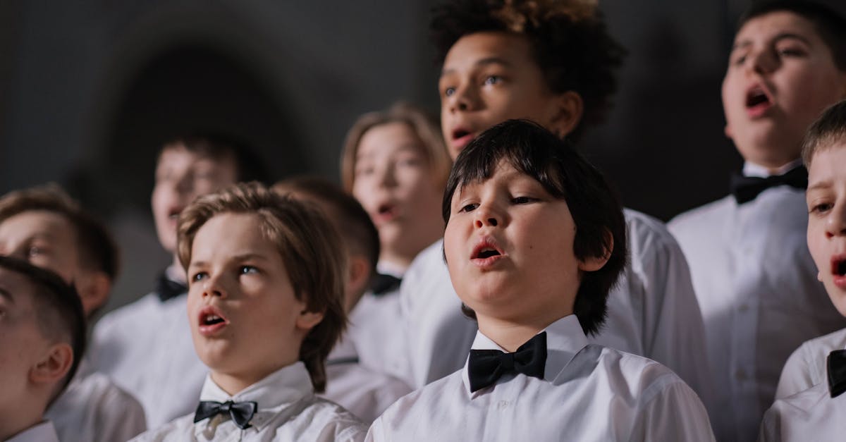 原聲童聲合唱團學生展現生活自理能力與團隊紀律 圖