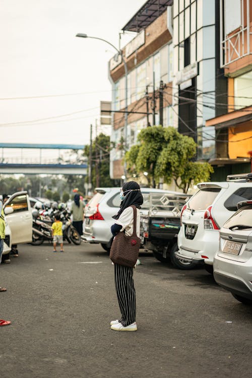 Foto stok gratis jilbab, kaum wanita, kedudukan