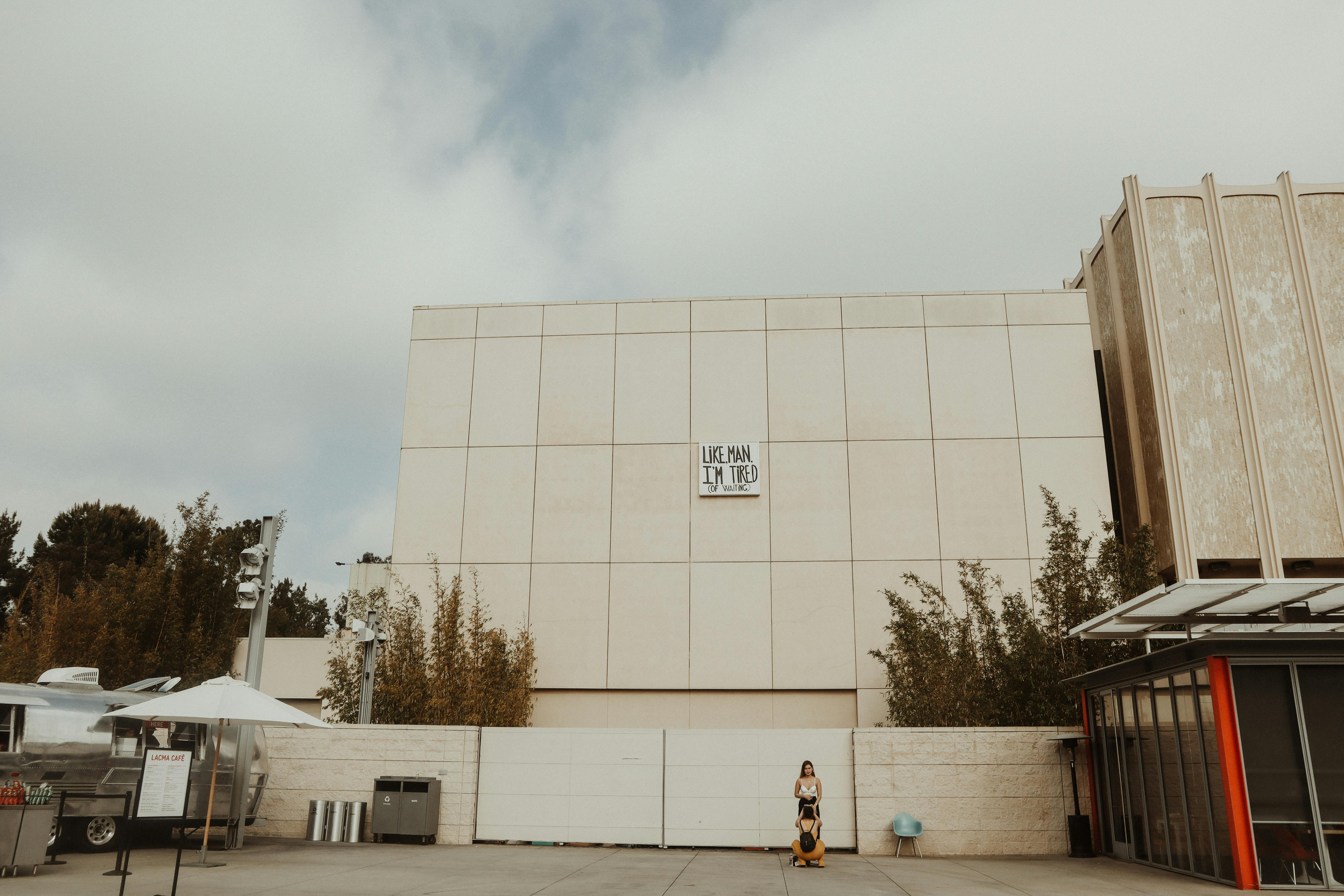 general entertainment authority location — Photo by Gela  delrose on Pexels