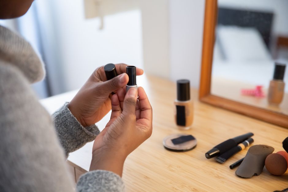 Fenty Beauty vs. Zaron Cosmetics: A Nigerian Makeup Showdown