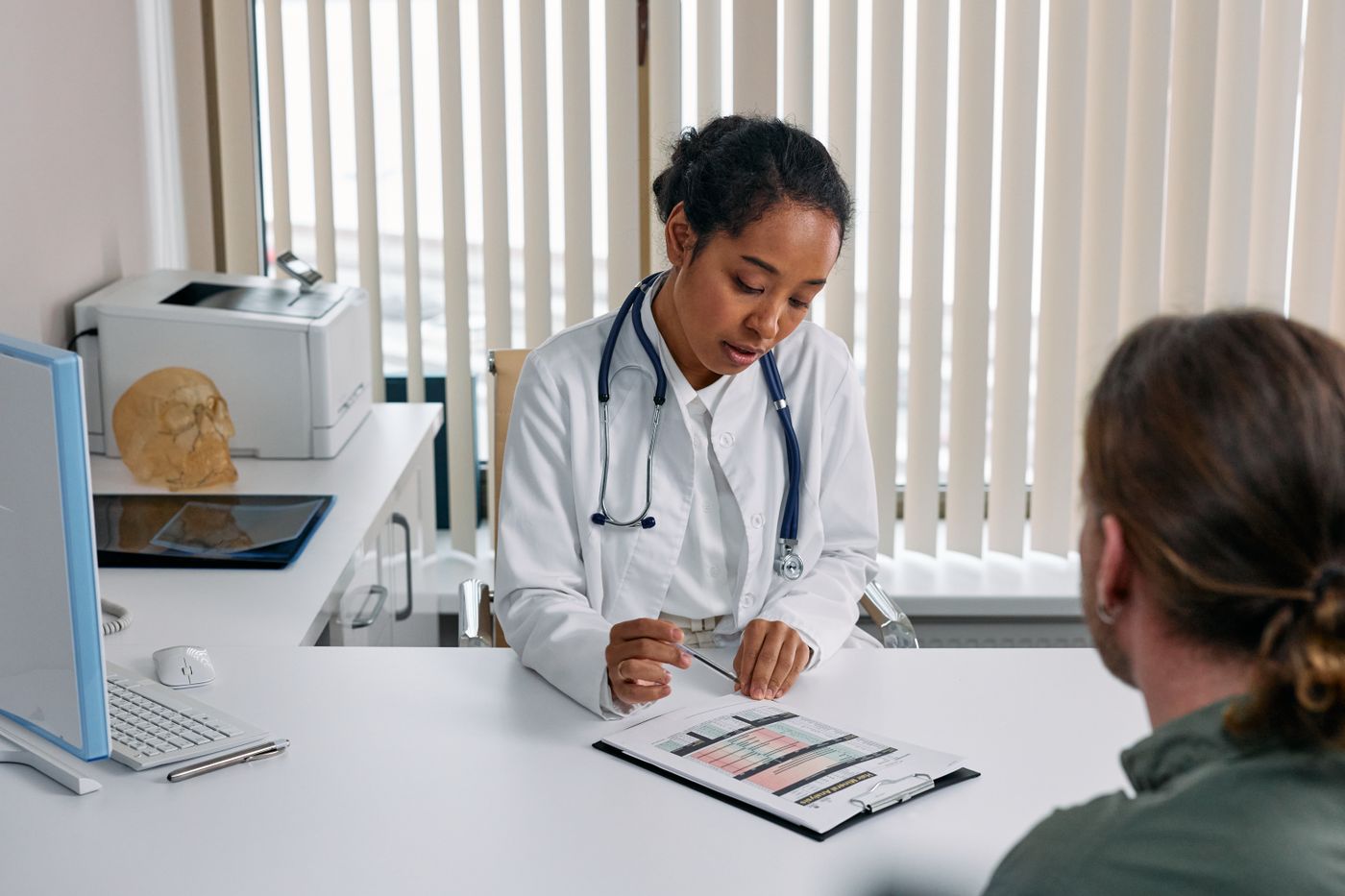Doctor and doctor trust transfer conversation in Dubai healthcare