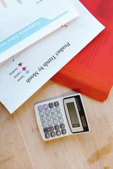 A financial spreadsheet calculating the WLOX total cost of ownership for private investors.