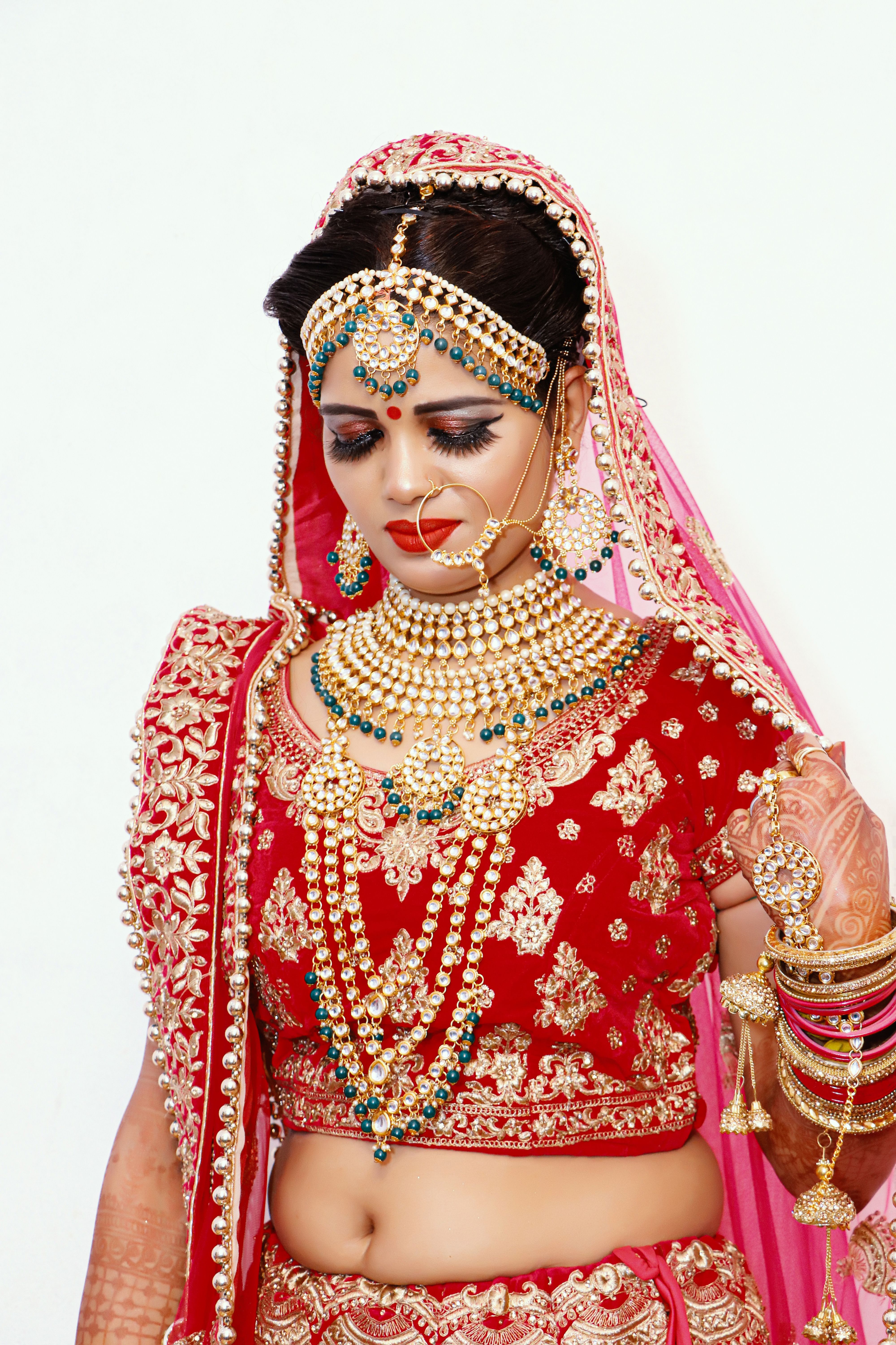 Indian woman in traditional wedding dress · Free Stock Photo