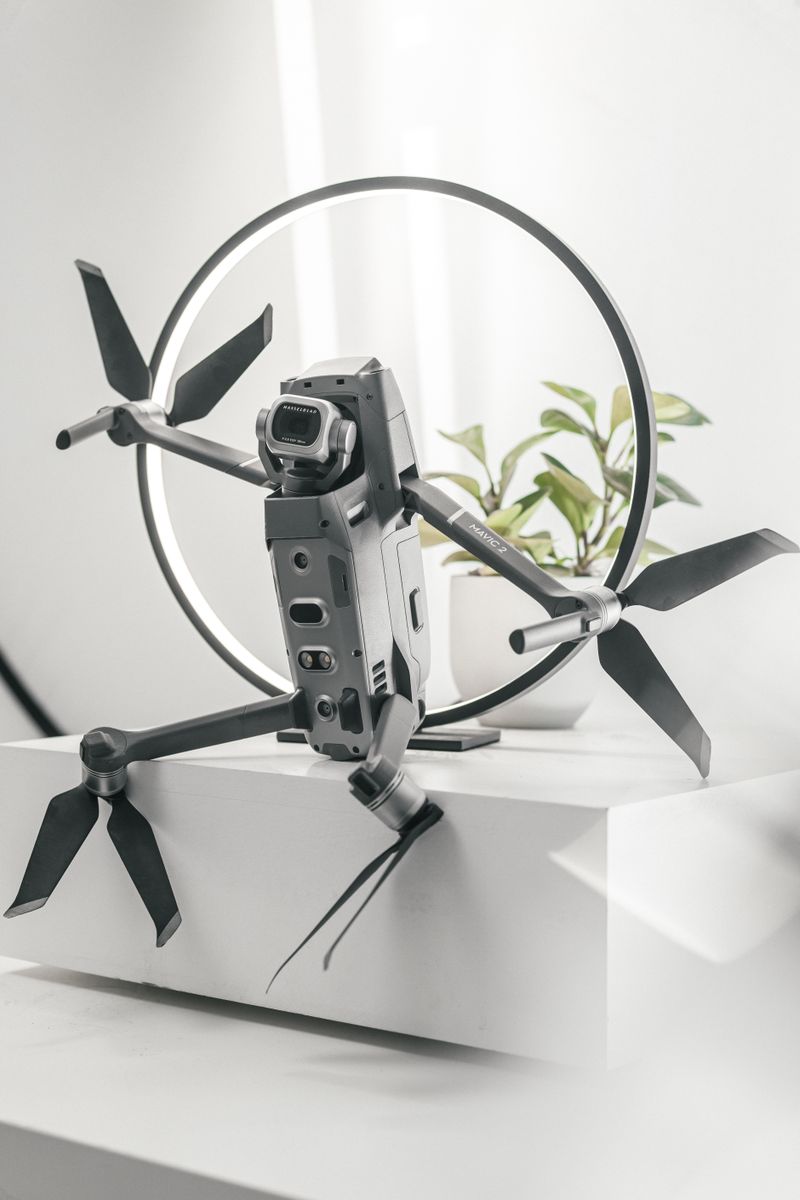 100美元的噩夢?AI 編碼無人機實現自動追蹤:我們正進入「天網」前傳? 100美元的噩夢?AI 編碼無人機實現自動追蹤:我們正進入「天網」前傳?