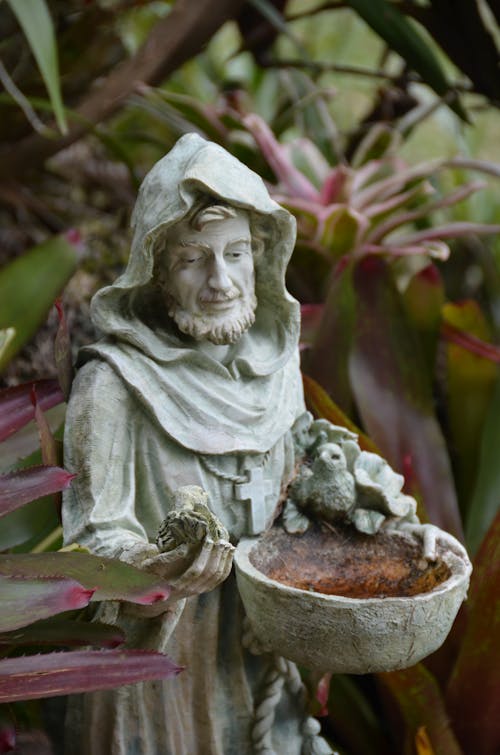 Saint Francis Bird Feeder Statue