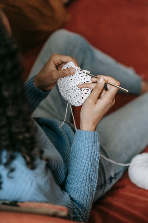 Free Close-Up Shot of a Person Knitting Stock Photo