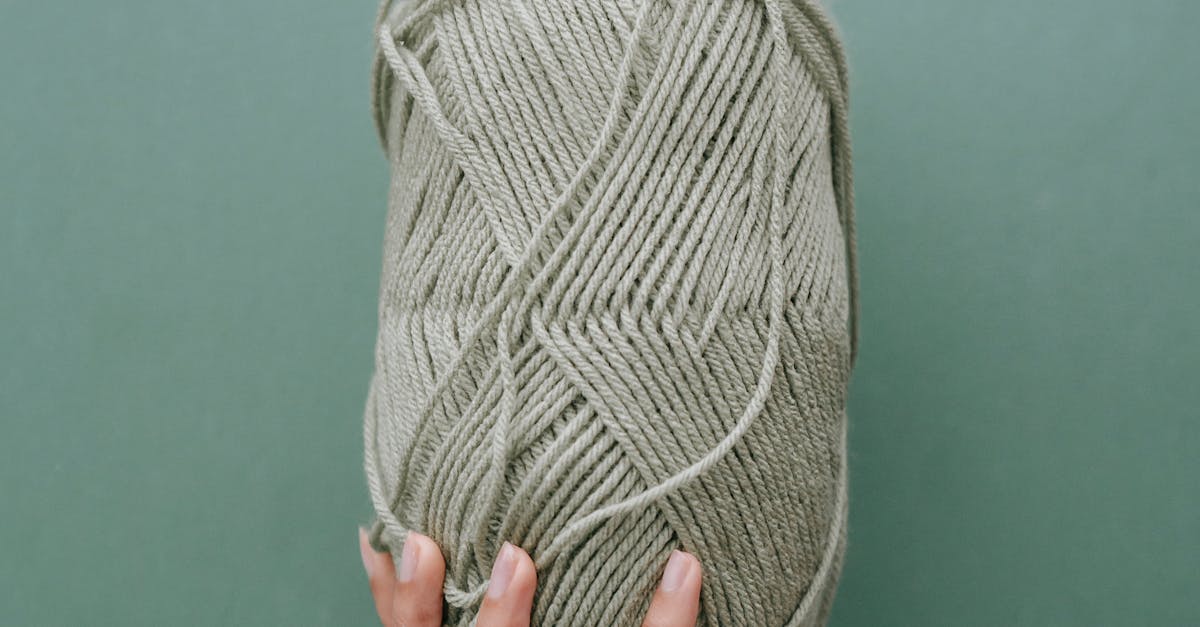 How to knit a cropped sweater vest