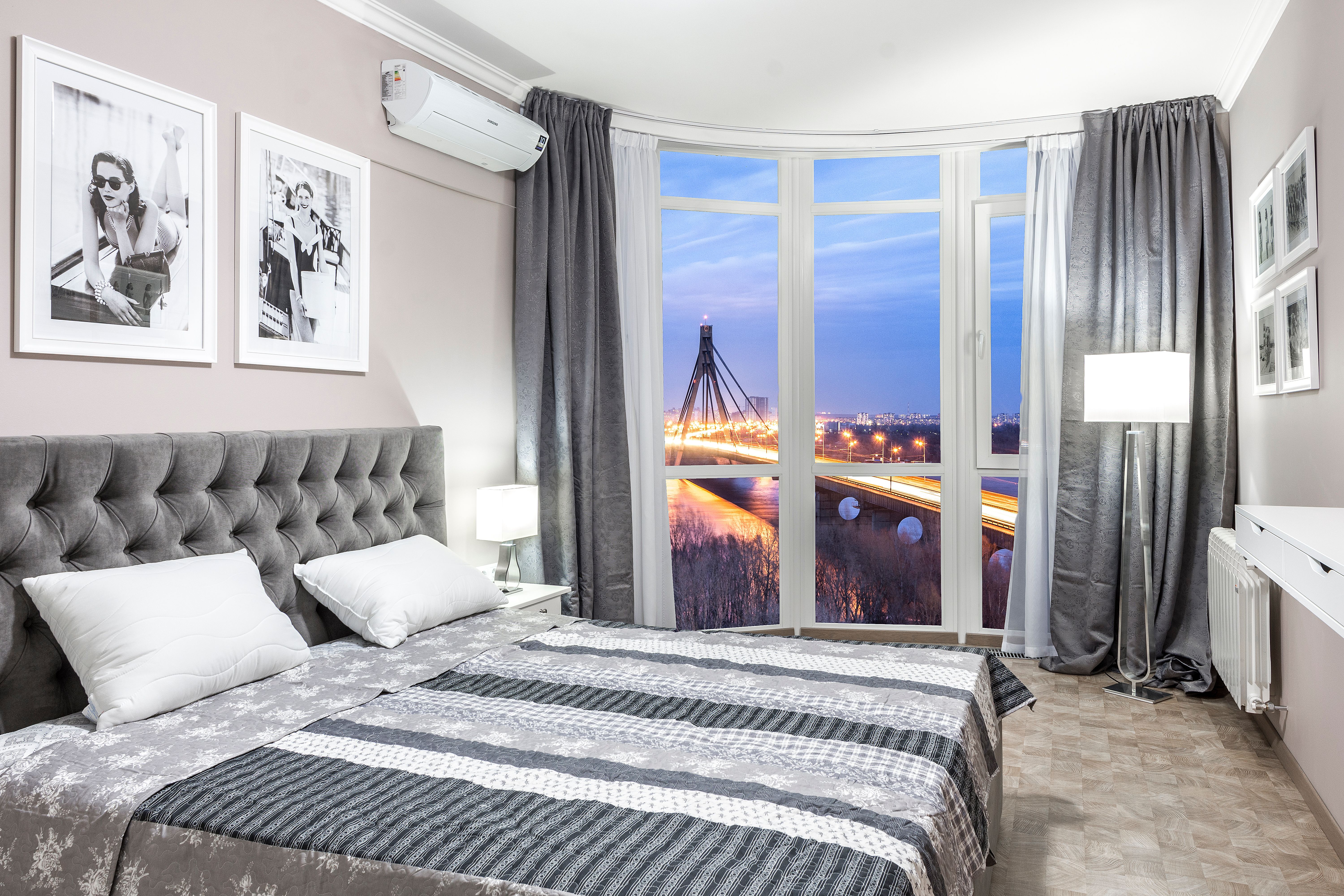 Wallpapering in De Beauvoir Town — walls rolled to an even, flat finish