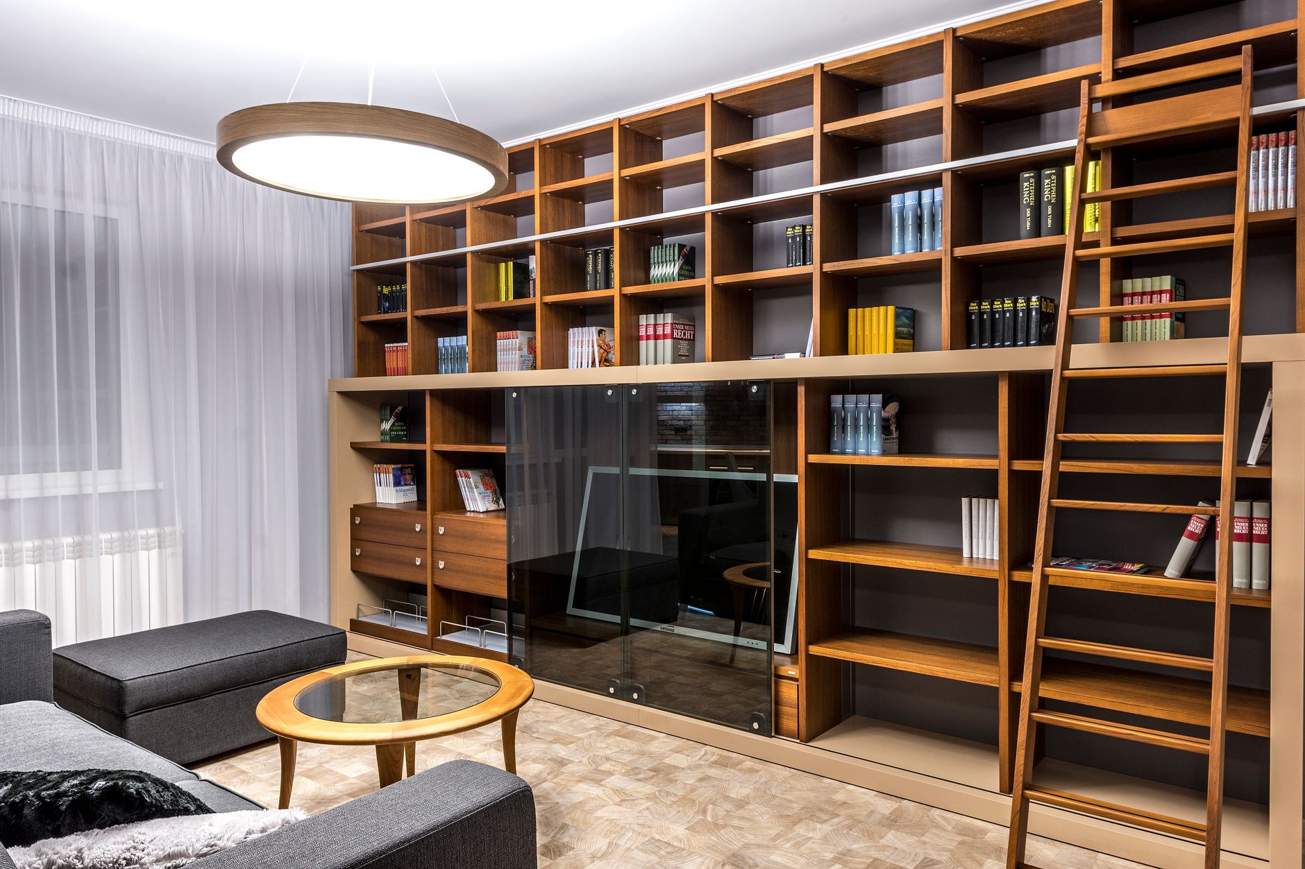 8 Best Bookshelves for Small Apartments