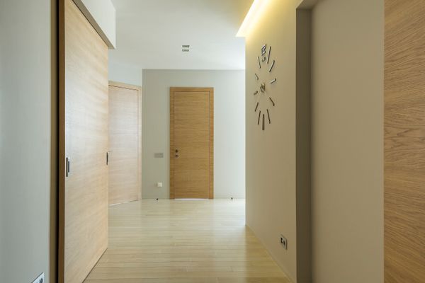 Empty hallway in soft light — Max Vakhtbovych on Pexels