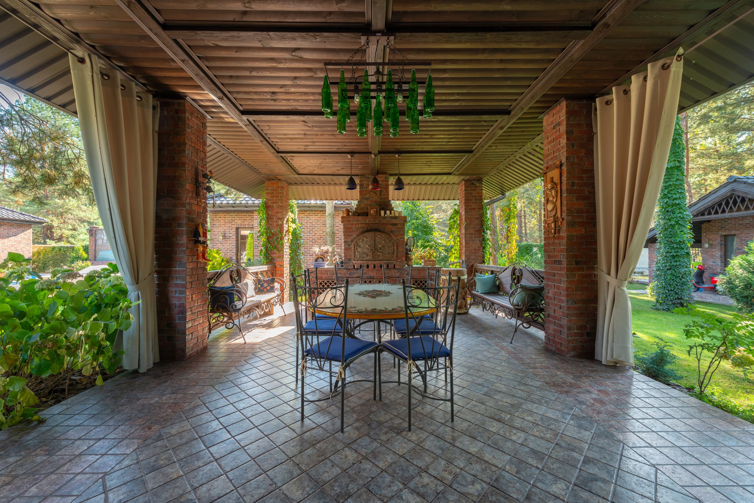 Porcelain patio and landscaped garden