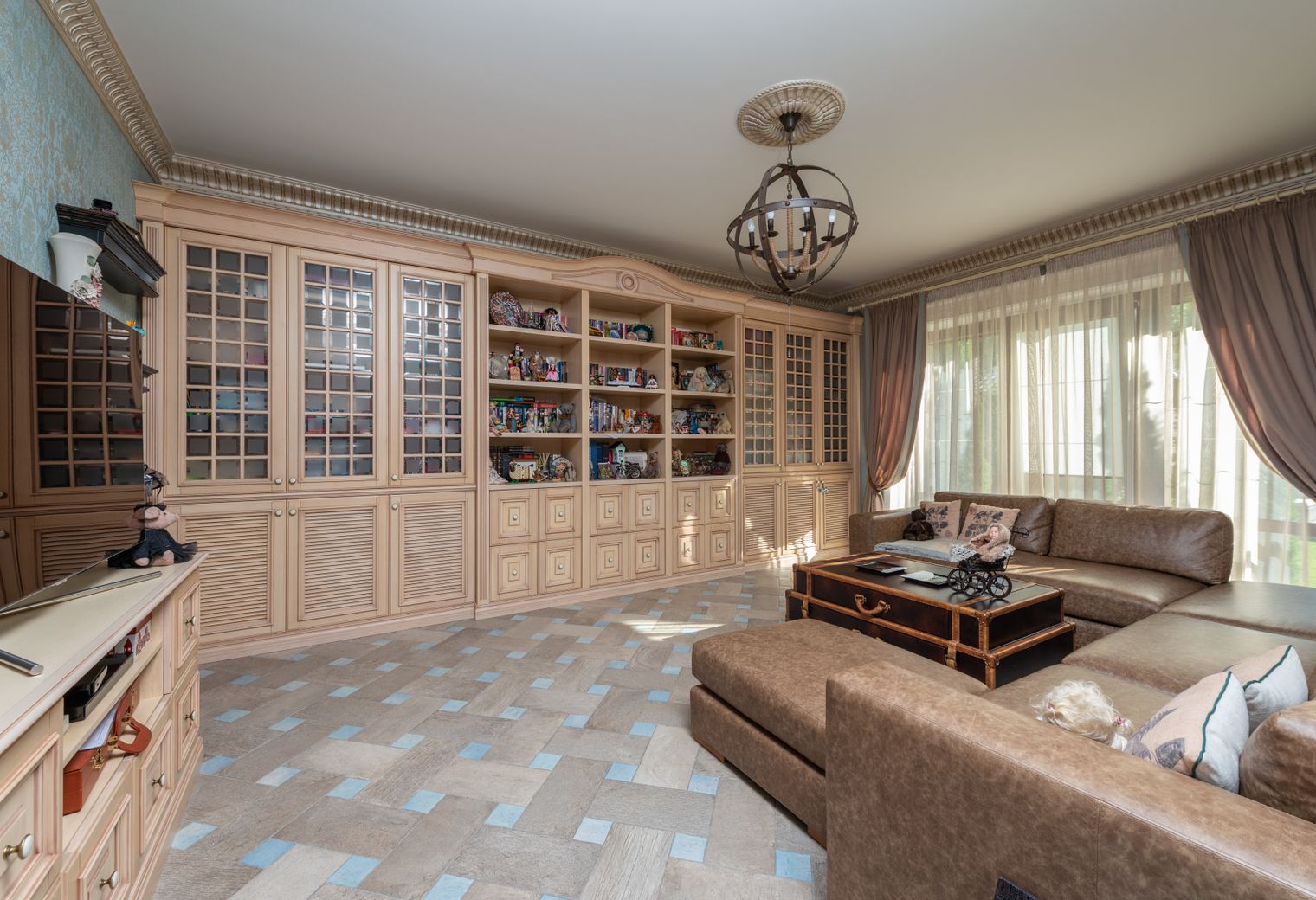Wallpapering in Tokyngton — a freshly painted, spotless finish