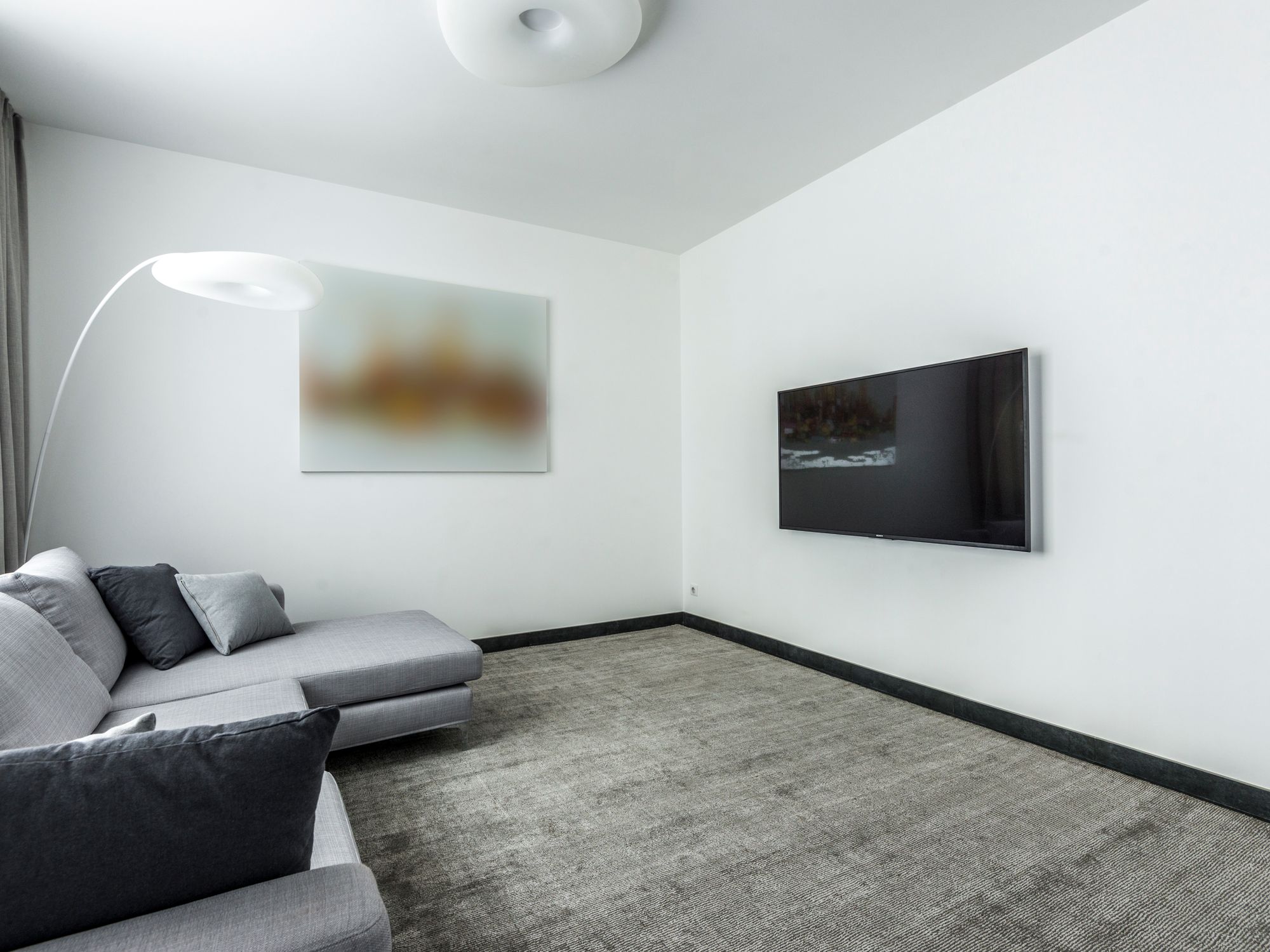 End of Tenancy Decorating in Hackney, Hackney — decorator refreshing a rental property between tenants