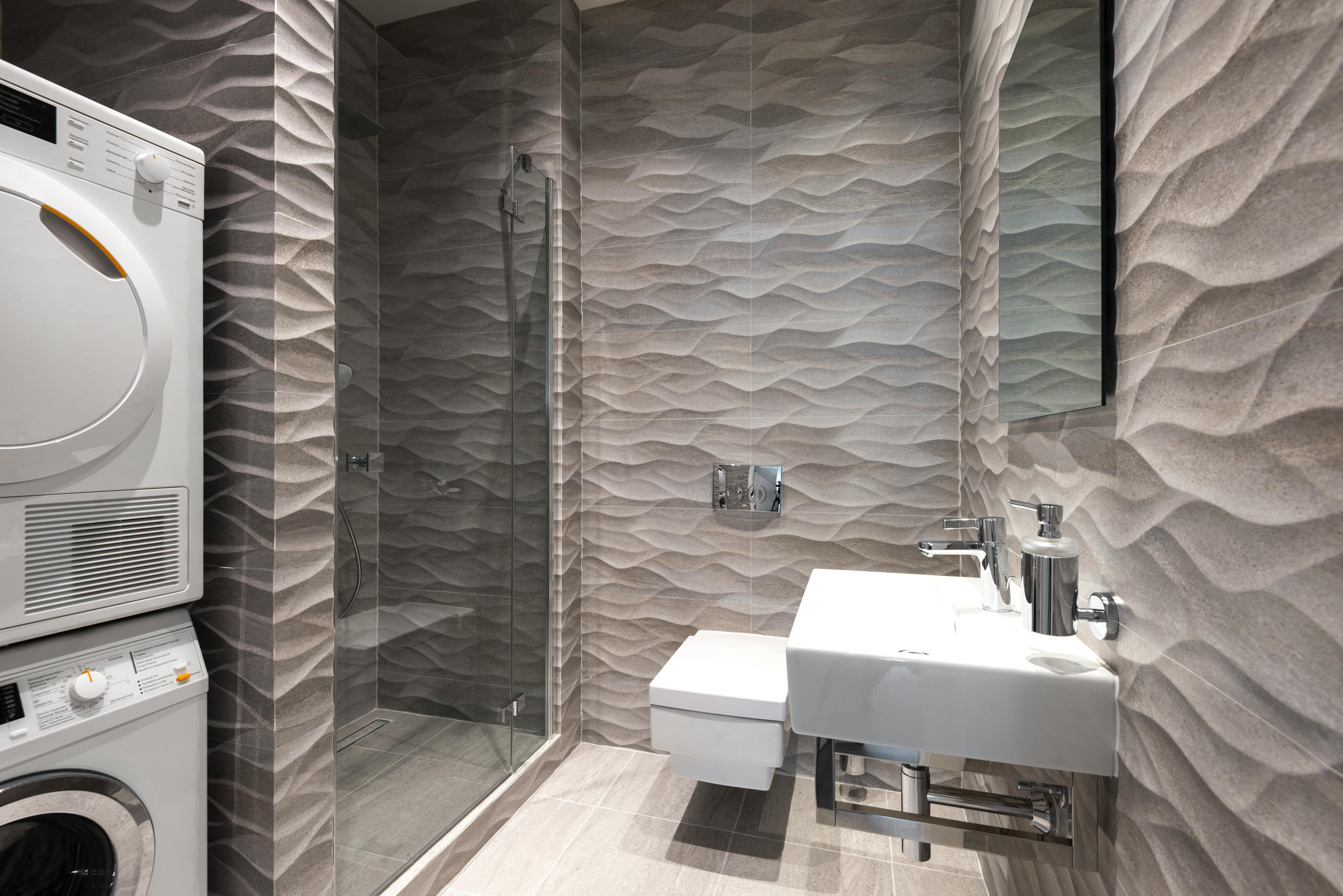 patterned walls in a bathroom