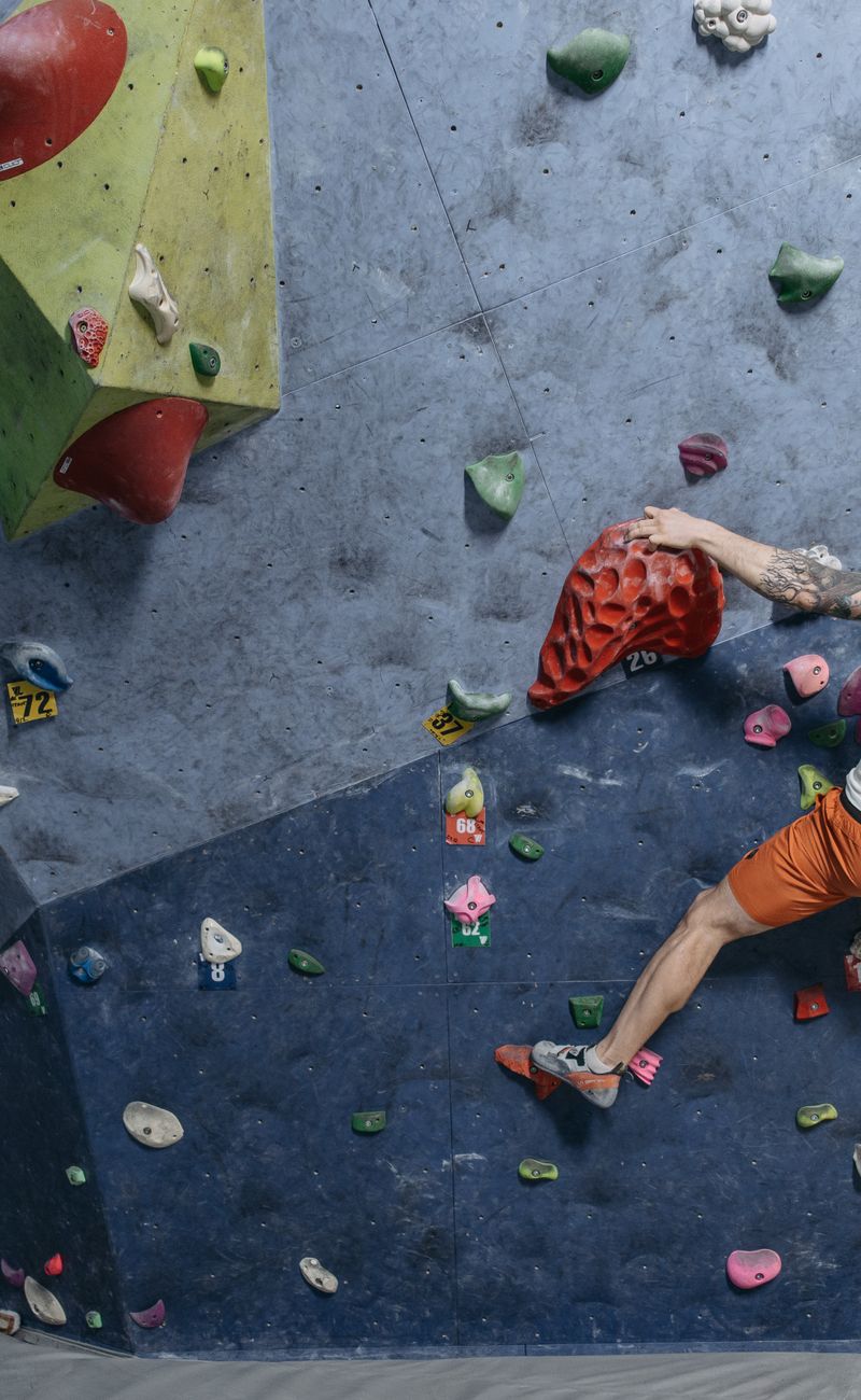 Indoor Bouldering Training Plans: How to Break Your Grade Plateau in 2026