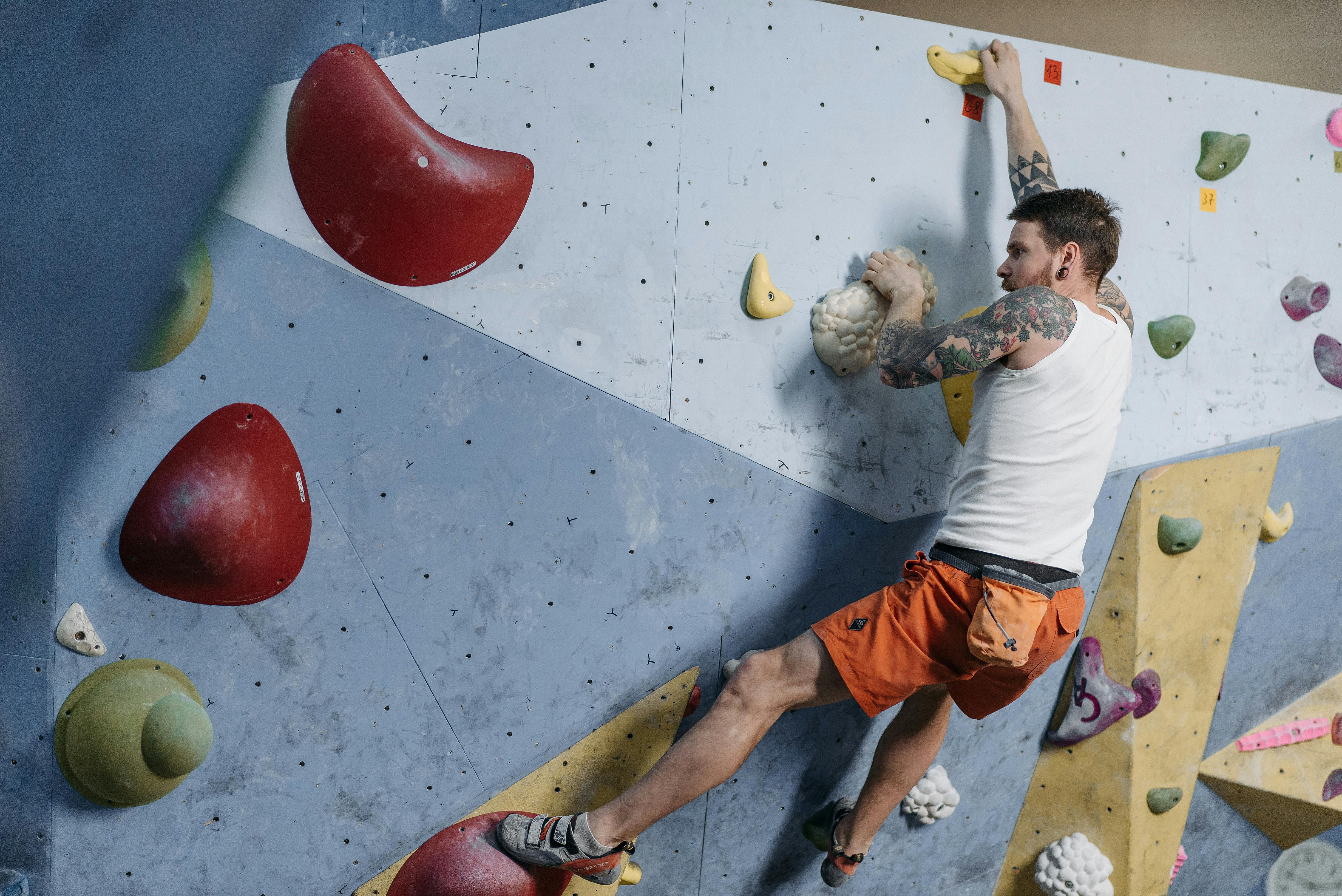 UKC Articles - DESTINATION GUIDE: Widdop Bouldering — Photo by Pavel Danilyuk on Pexels