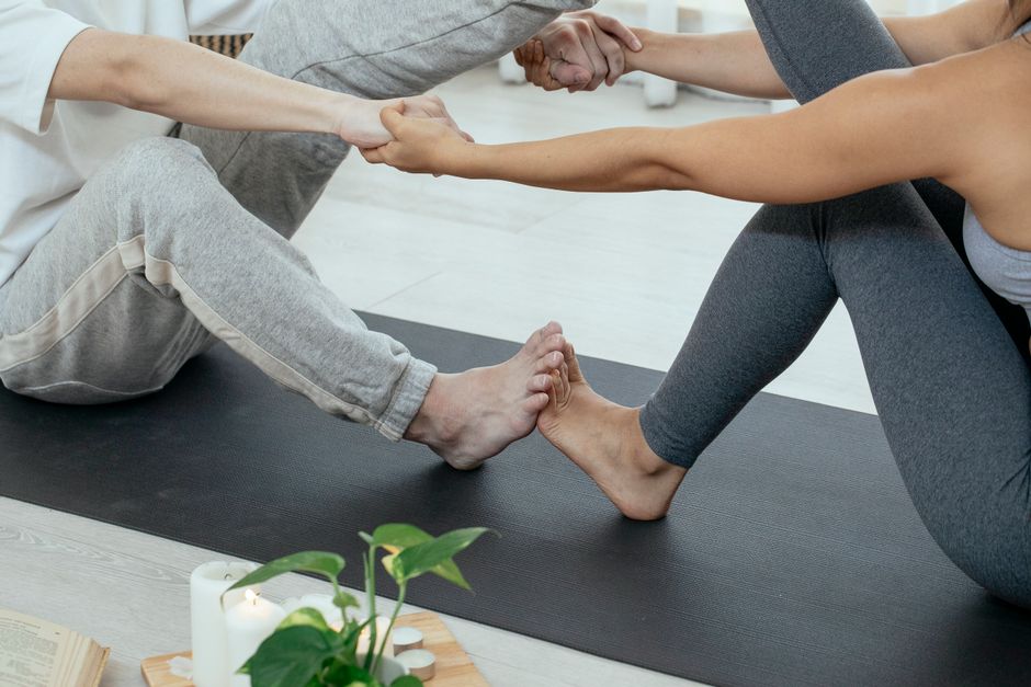 partners practicing mindful connection exercises at home partners practicing mindful connection exercises at home