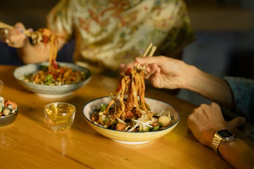 akşam yemeği, Asyalı, çanaklar içeren Ücretsiz stok fotoğraf