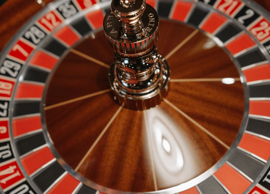 Online Casino: Spielautomaten und Live-Spiele im Überblick