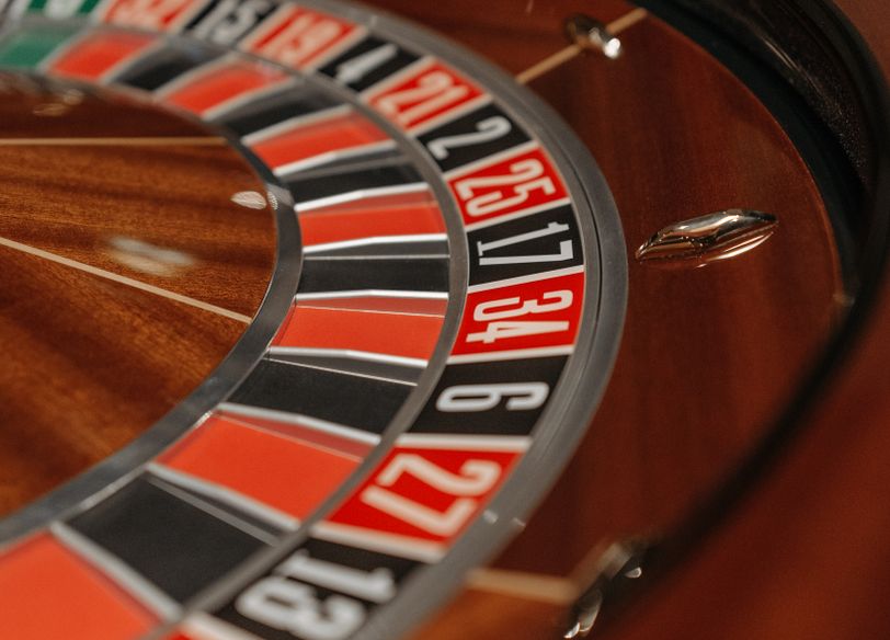 Online Casino: Spielautomaten und Live-Spiele im Überblick