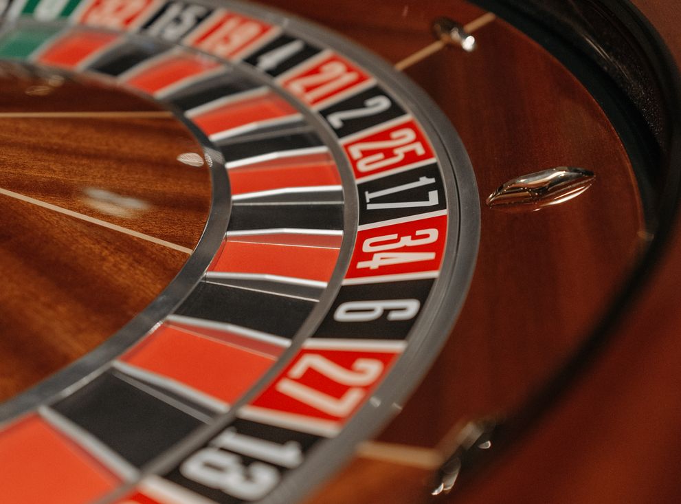 Online Casino: Spielautomaten und Live-Spiele im Überblick