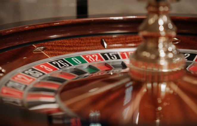 Online Casino: Spielautomaten und Live-Spiele im Überblick