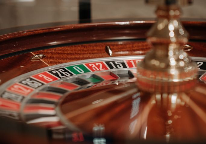Online Casino: Spielautomaten und Live-Spiele im Überblick