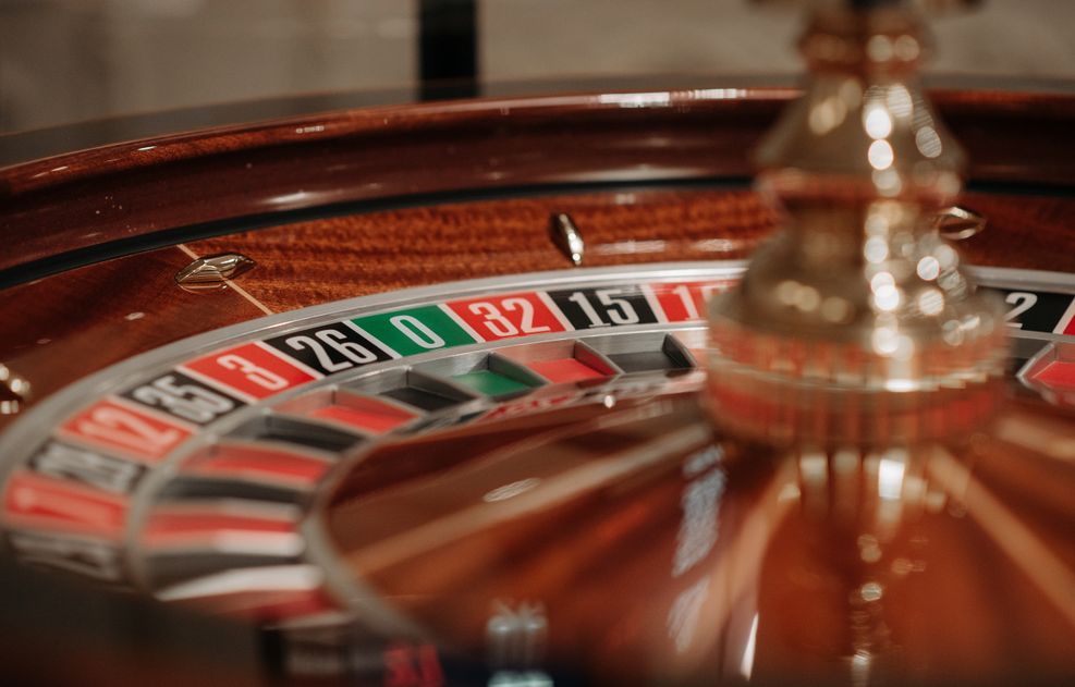 Online Casino: Spielautomaten und Live-Spiele im Überblick