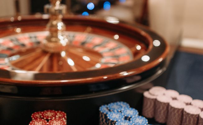 Online Casino: Spielautomaten und Live-Spiele im Überblick