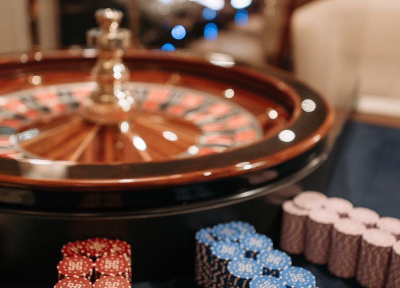 Online Casino: Spielautomaten und Live-Spiele im Überblick
