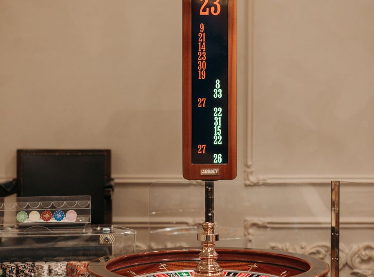 Online Casino: Spielautomaten und Live-Spiele im Überblick