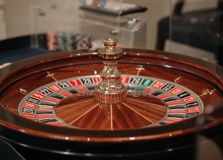 Online Casino: Spielautomaten und Live-Spiele im Überblick